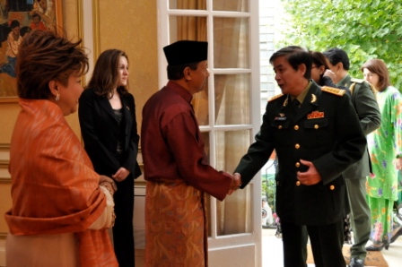 tan sri abdul aziz